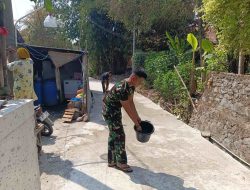 Kokohnya Jalan Desa, Kuatnya Kemanunggalan TNI-Rakyat, Satgas TMMD Ke-129 Rawat Jalan Hasil Pengecoran Sasaran 4