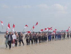 Ekspedisi Merah Putih Presisi di Pantai Ogis Teluk Meranti, Tanam Mangrove, Serahkan Bendera dan Dialog Kebangsaan