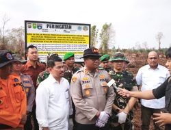 Plang Tegas Dipasang di Rimbo Panjang Kampar, Lahan Bekas Karhutla 14 Hektare Jadi Kawasan Hukum