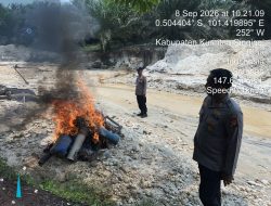 Tindaklanjuti Laporan Warga, Polsek Hulu Kuantan Tertibkan Peralatan PETI di Desa Serosah