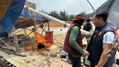 Jaga Lingkungan, Polsek Singingi Hilir Tertibkan 2 Rakit PETI Jenis Dompeng di Sungai Ojolali