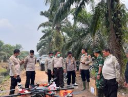 Polda Riau Turunkan Drone Pemadam Api untuk Cegah Karhutla Meluas di Siak