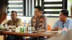 Ngopi Bareng Wartawan, Kapolres Kuansing Bahas Karhutla dan Siapkan 1.000 Pohon