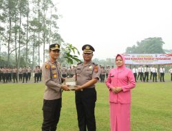 Upacara Korp Raport di Mapolres Kuansing, Satu Personel Dapat Kenaikan Pangkat Pengabdian Jadi Kompol