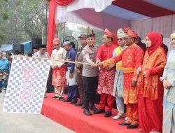 Bupati Pelalawan Lepas Ribuan Peserta Pawai Budaya Hari Jadi ke-27, Kapolres Pastikan Pengamanan Maksimal