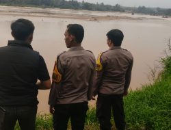 Layanan Kepolisian 110 Ditindaklanjuti, Polsek Cerenti Temukan Dua Rakit PETI di Sungai Kuantan