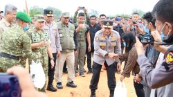 Kolaborasi Lintas Sektor, Komjen Herry Heryawan dan Pangdam XIX Tanam Sejuta Pohon Wujudkan Riau Asri