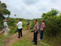 Sikat PETI, Polsek Kampar Kiri Hilir Musnahkan 2 Rakit Emas Ilegal di Sungai Batang Potai