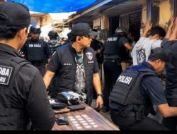 Polresta Pekanbaru Gerebek Sarang Narkoba, Incar Sabu, Senpi dan Sajam