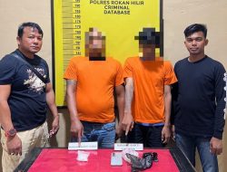 Sempat Buang Sabu Saat Dikejari, 2 Pengedar di Rohil Tak Berkutik Saat Ditangkap