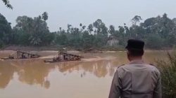 Respon Laporan 110, Polsek Cerenti Temukan 6 Rakit PETI di Sungai Kuantan